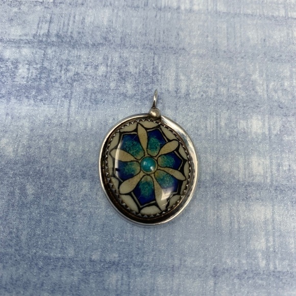 Vintage Handcrafted Pendant Enamel & Turquoise - Picture 1 of 8